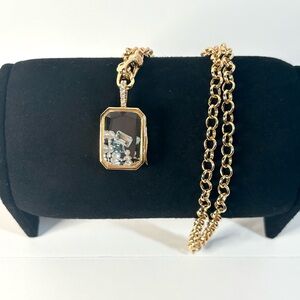 Aura Locket: Steadfast Blue (Topaz)